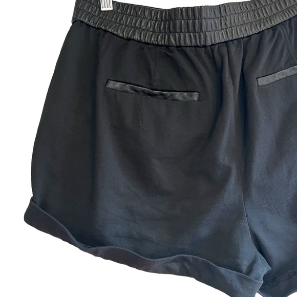 Helmut Lang leather panel cuffed shorts size L excellent condition - Picture 7 of 9